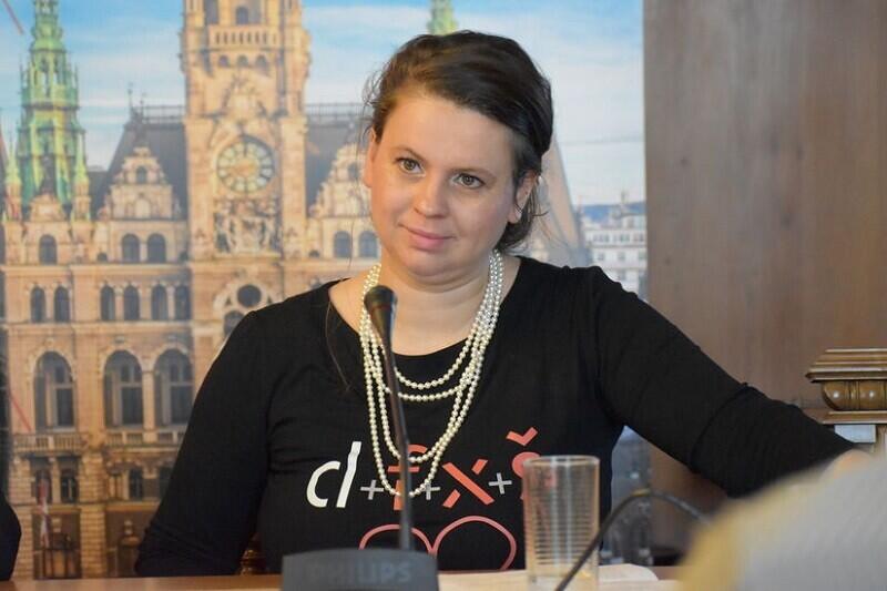 Nynější ředitelka DFXŠ.